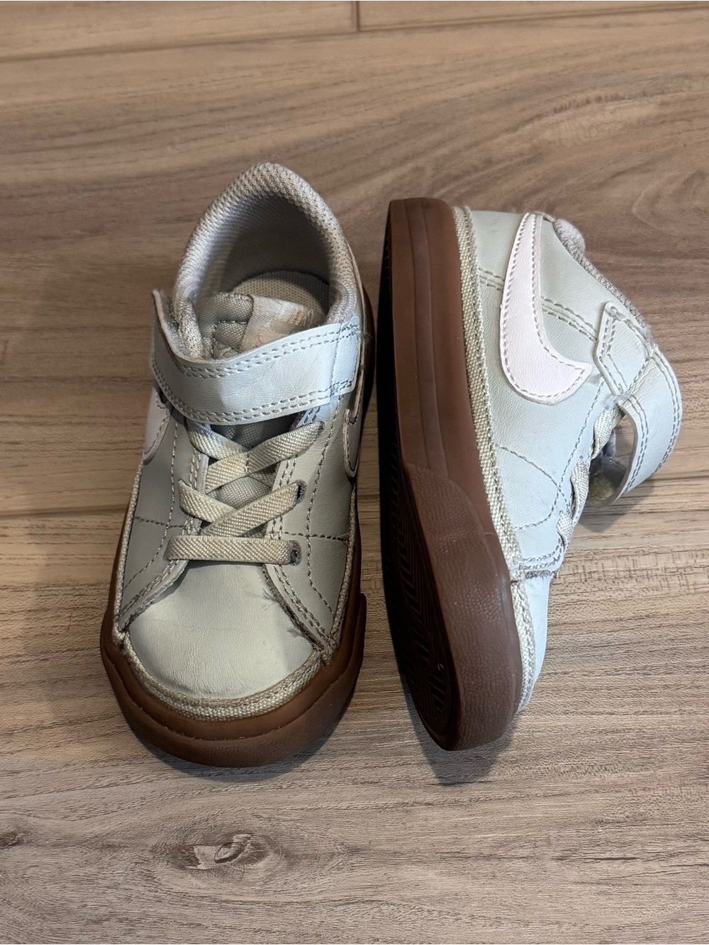 Nike light green and Brown Low-Top Sneakers